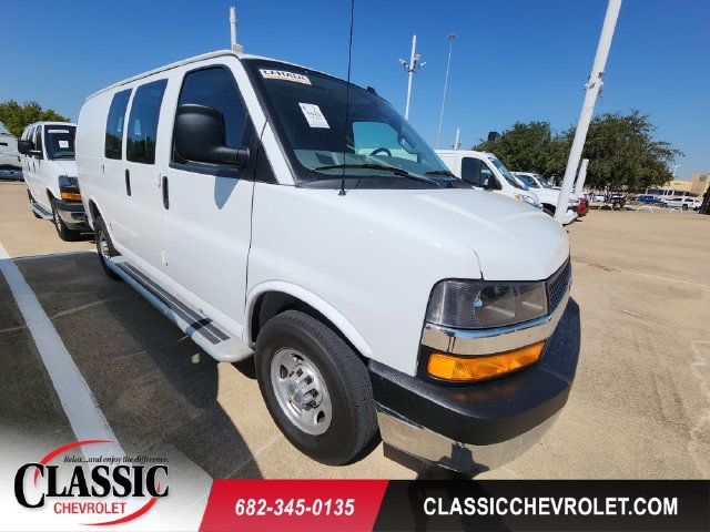 Used 2025 Chevrolet Express 2500 w/ Driver Convenience Package RWD image 1