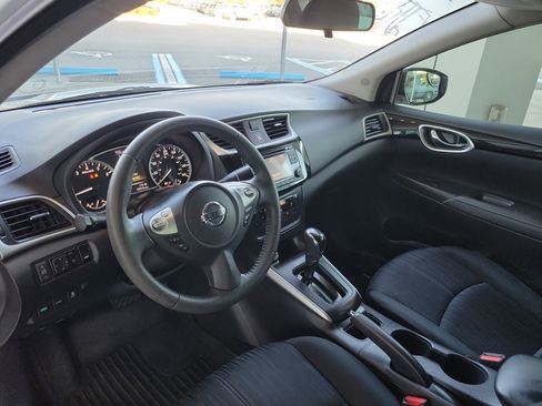 Used 2018 Nissan Sentra SV image 12