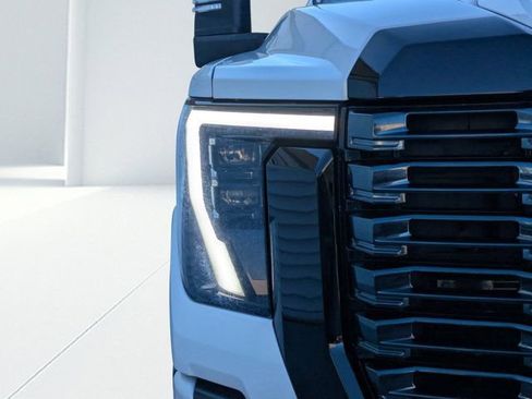 Used 2024 GMC Sierra 2500 Denali Ultimate image 7