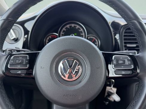 Used 2019 Volkswagen Beetle 2.0T S FWD image 32