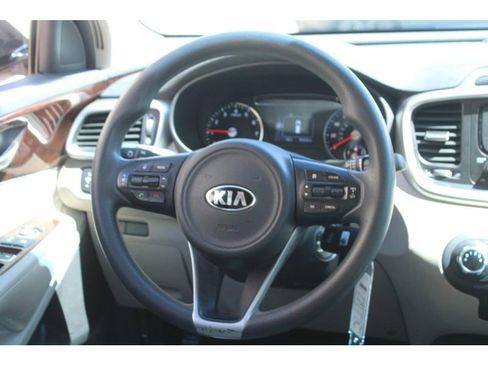 Used 2016 Kia Sorento LX AWD/4WD image 14