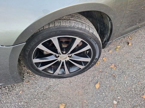 Used 2013 Chrysler 200 Touring w/ S Exterior Appearance Pkg FWD image 6