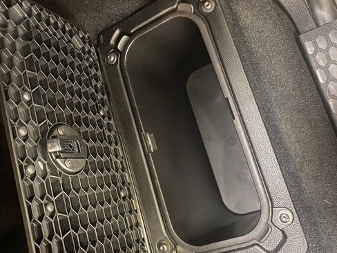 Used 2022 RAM 1500 Classic SLT w/ Electronics Group image 43