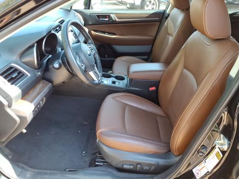 Used 2017 Subaru Outback 2.5i Touring AWD/4WD image 14