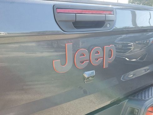 Used 2023 Jeep Gladiator Mojave w/ Trailer Tow Package AWD/4WD image 28