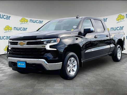 Used 2023 Chevrolet Silverado 1500 LT AWD/4WD image 3