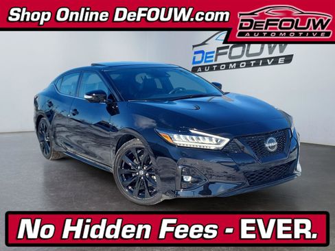 Used 2023 Nissan Maxima SR image 1