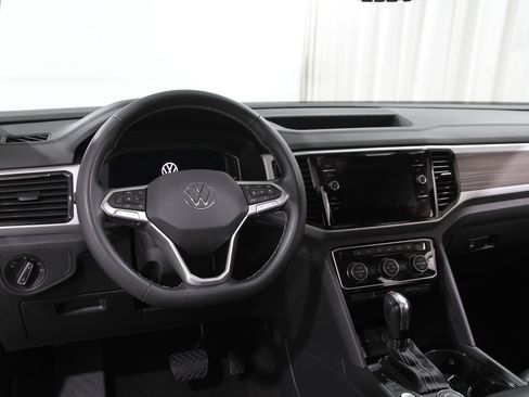 Used 2022 Volkswagen Atlas SEL image 6