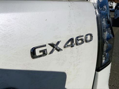 Used 2022 Lexus GX 460 Premium w/ Premium Package image 10