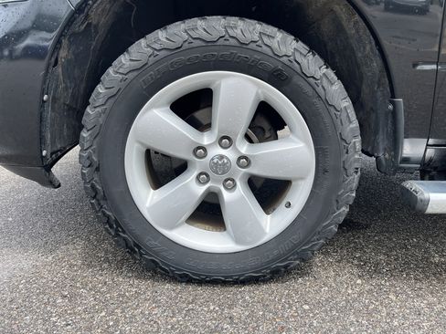 Used 2015 RAM 1500 Express AWD/4WD image 8