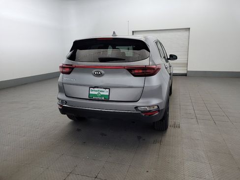 Used 2022 Kia Sportage LX AWD/4WD image 7