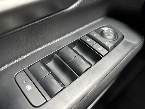 Used 2025 Toyota Tacoma SR5 image 13