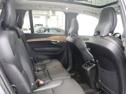 Used 2022 Volvo XC90 T6 Momentum w/ Advanced Package AWD/4WD image 22