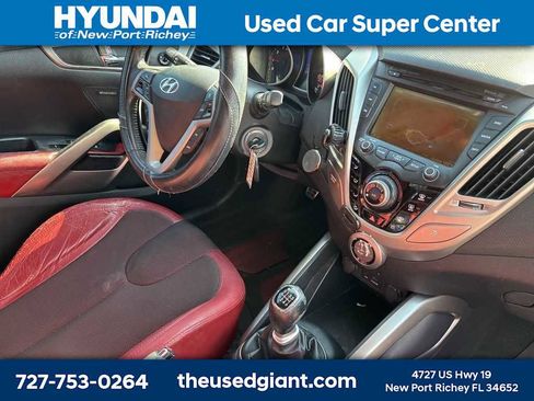 Used 2012 Hyundai Veloster w/ Style Pkg FWD image 6