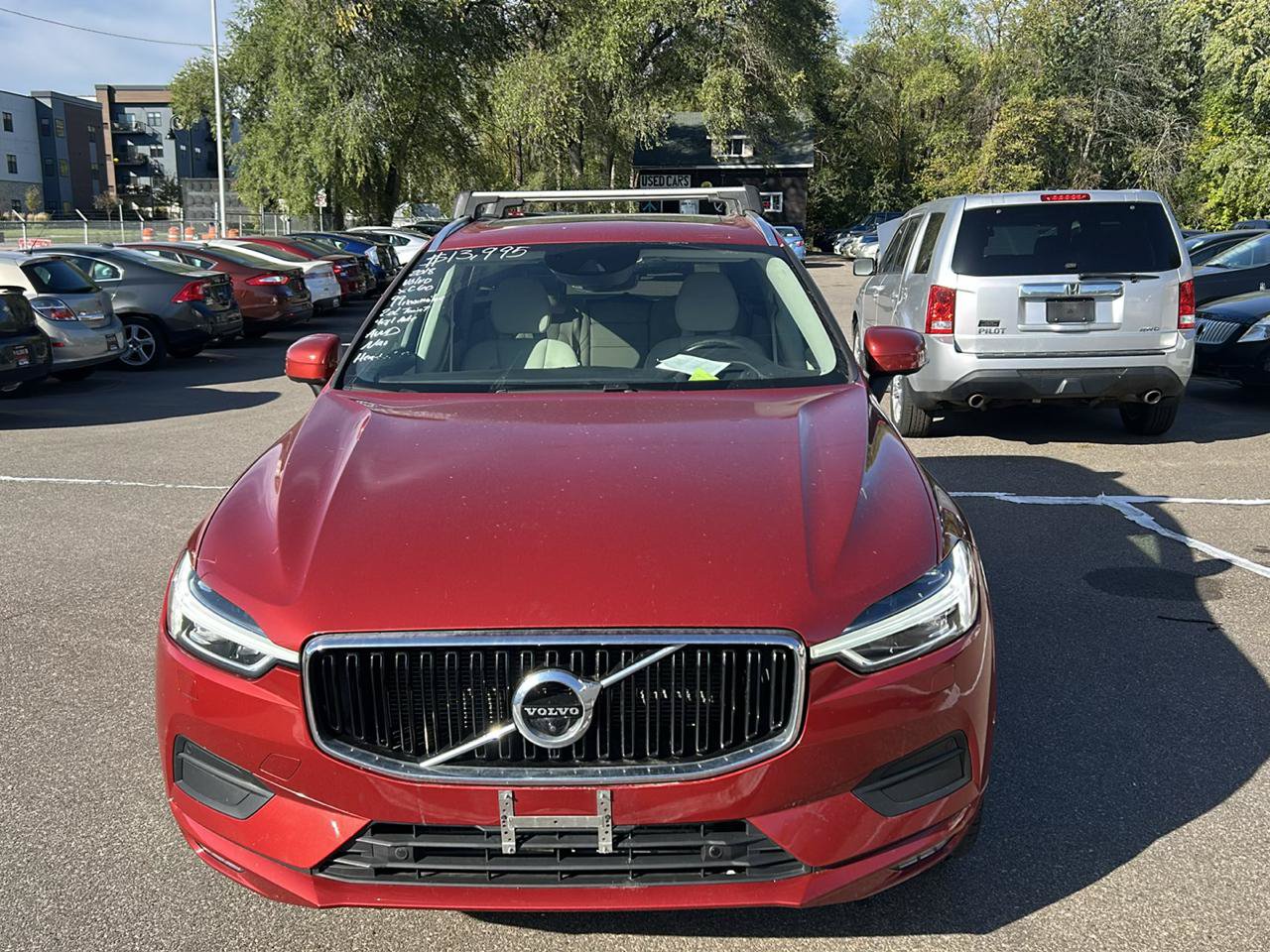 Used 2018 Volvo XC60 T6 Momentum w/ Convenience Package AWD/4WD image 2