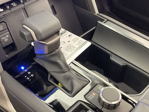 New 2026 Toyota Sequoia Platinum AWD/4WD image 15