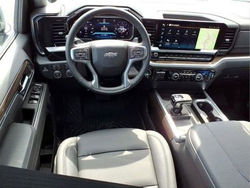 New 2026 Chevrolet Silverado 1500 LT Trail Boss w/ LT Trail Boss Premium Package AWD/4WD image 9