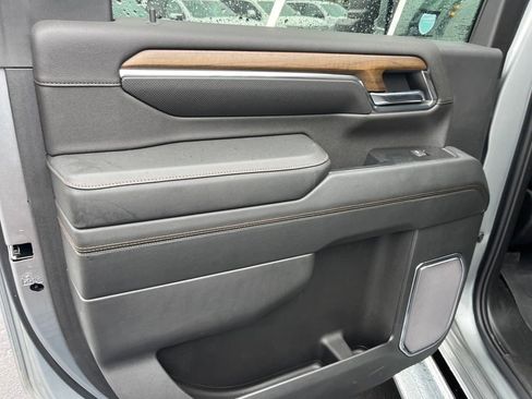 Used 2024 Chevrolet Silverado 2500 High Country w/ High Country Premium Package image 21