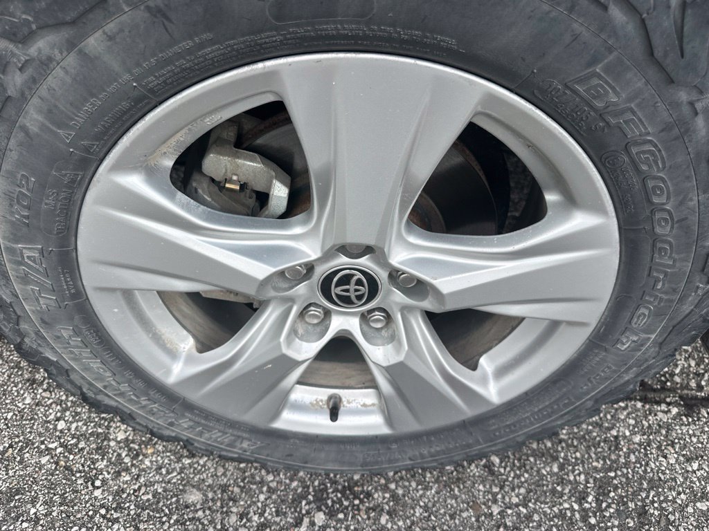 Used 2021 Toyota RAV4 XLE w/ Carpet Mat Package (TMS) AWD/4WD image 53