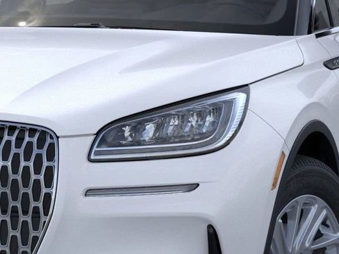 New 2026 Lincoln Corsair Premiere image 18