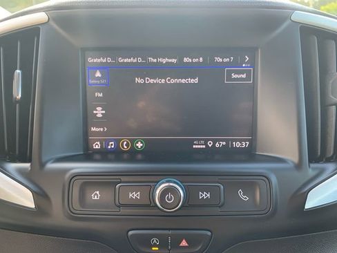 Used 2024 GMC Terrain SLE image 27