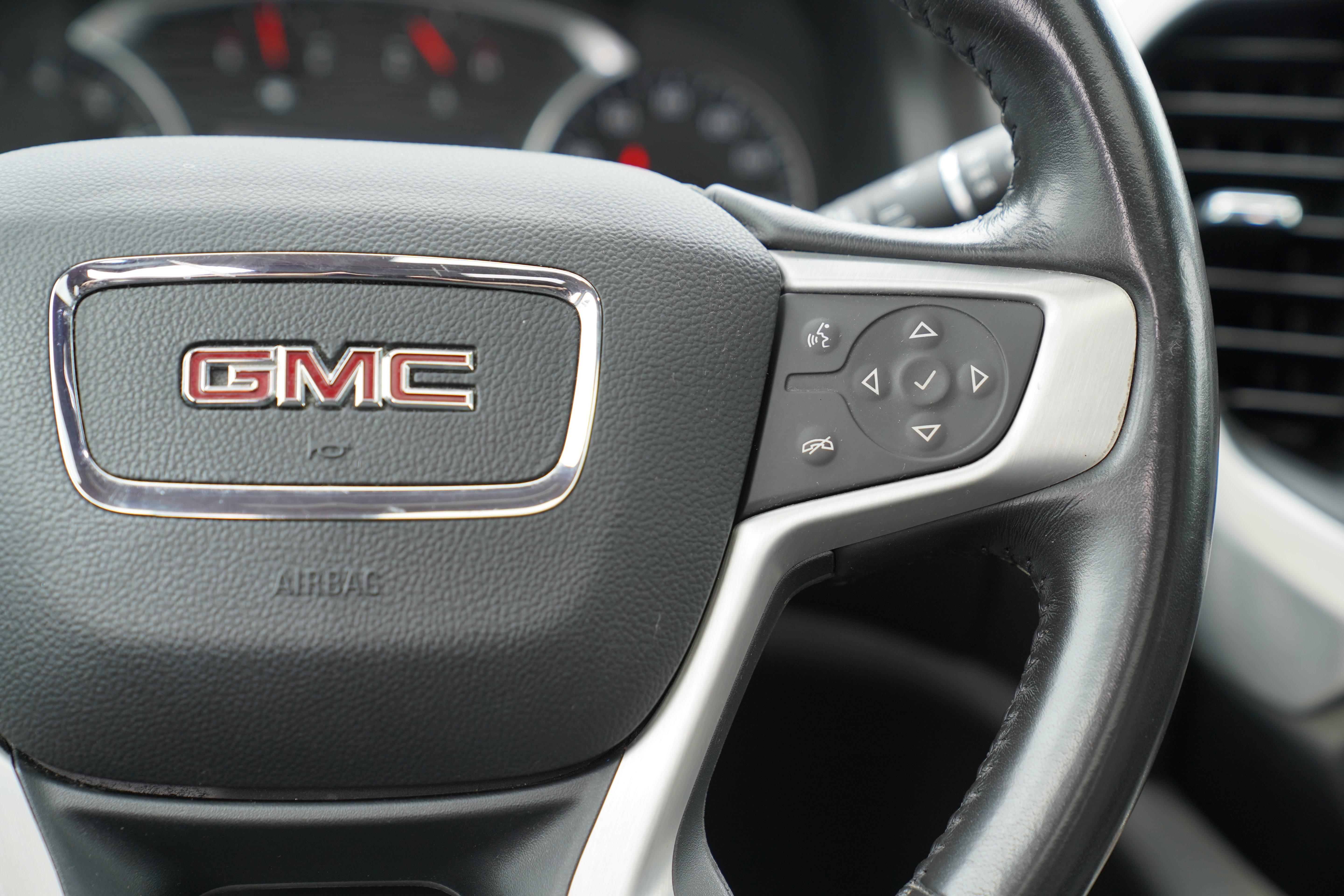 Used 2020 GMC Acadia SLT w/ Trailering Package AWD/4WD image 22
