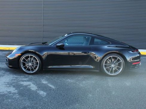 Certified 2020 Porsche 911 Carrera image 2