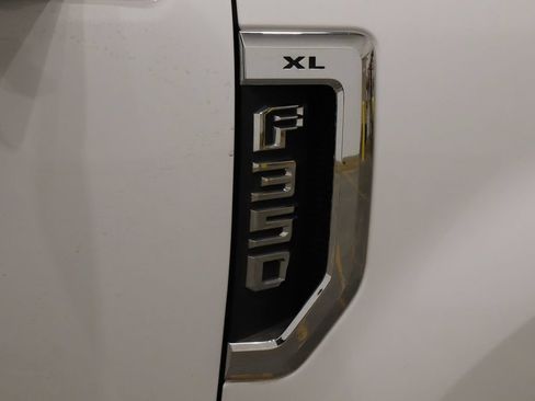 Used 2019 Ford F350 XL w/ Power Equipment Group RWD image 28