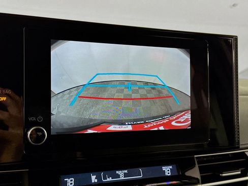 Certified 2025 Toyota Sienna LE image 16