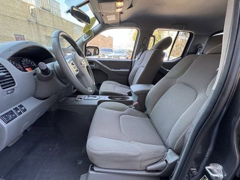 Used 2021 Nissan Frontier SV image 24