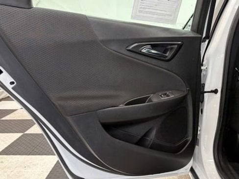 Used 2021 Chevrolet Malibu LT image 17