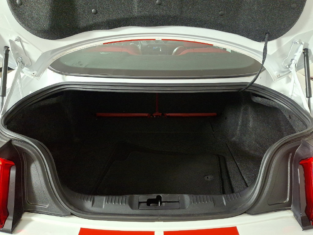 Used 2022 Ford Mustang GT RWD image 29