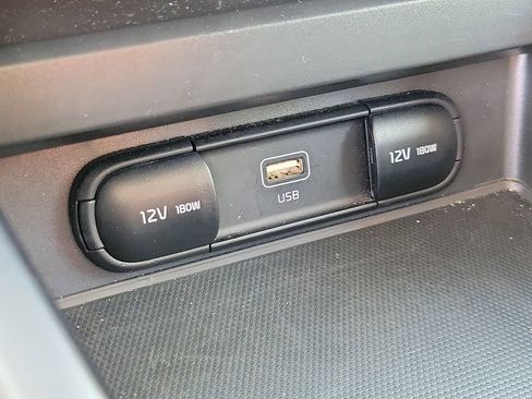Used 2025 Kia Soul LX w/ LX Technology Package FWD image 26