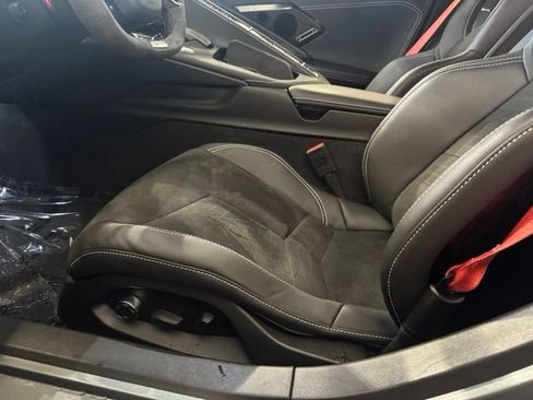 Used 2023 Chevrolet Corvette Z06 w/ Stealth Interior Trim Package RWD image 5