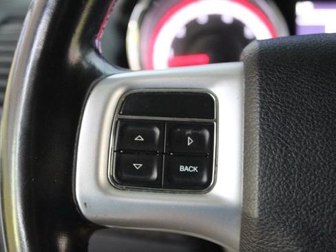Used 2019 Dodge Grand Caravan SE w/ Rear Park Assist Package FWD image 16