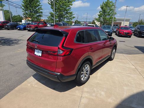 Used 2024 Honda CR-V EX image 3