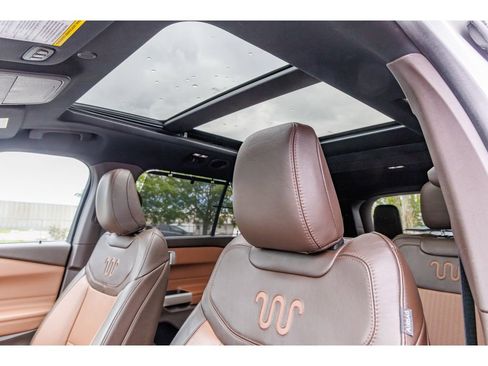 Used 2023 Ford Explorer King Ranch w/ Technology Package AWD/4WD image 19