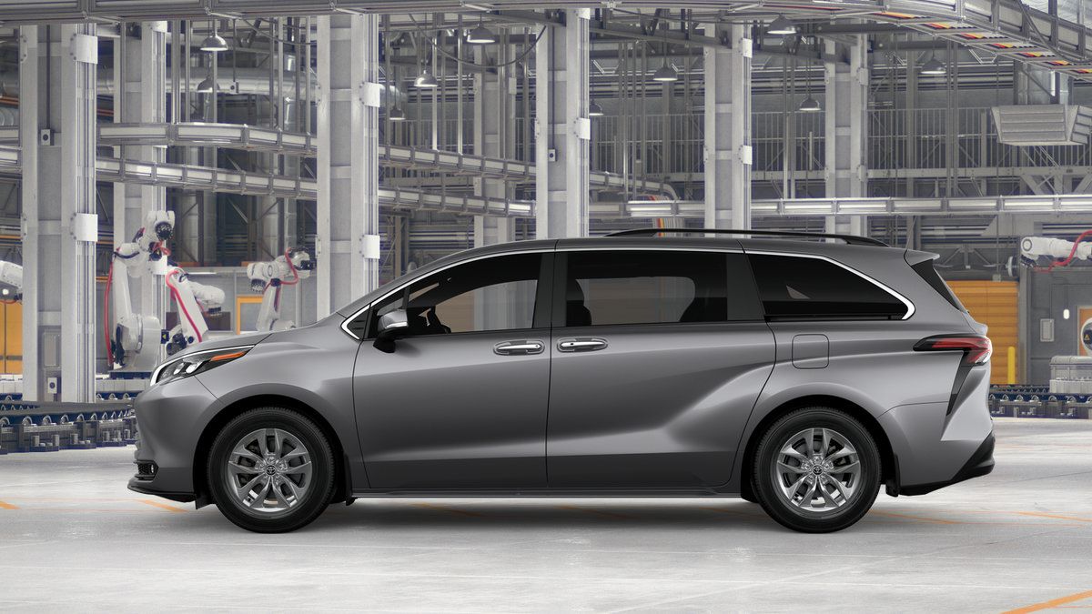 New 2026 Toyota Sienna XLE FWD image 4