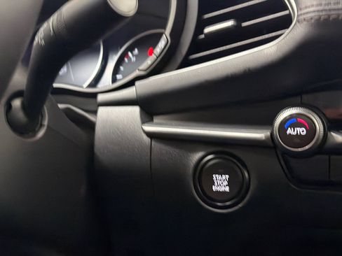 Used 2025 MAZDA MAZDA3 s FWD image 23