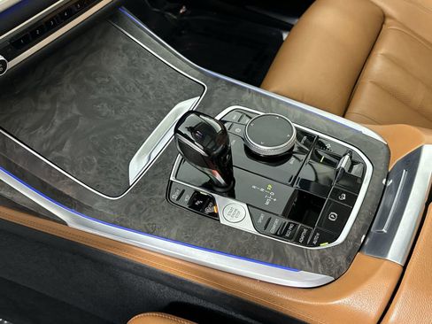 Used 2019 BMW X7 xDrive50i w/ Premium Package image 18
