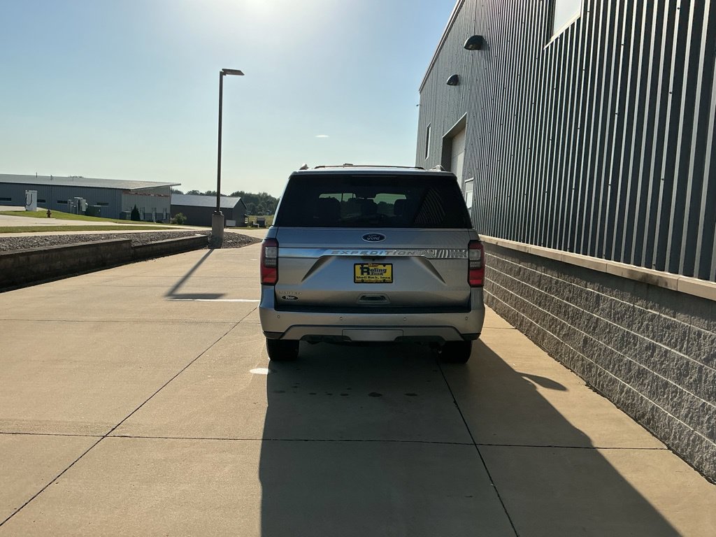 Used 2021 Ford Expedition Max Limited AWD/4WD image 5