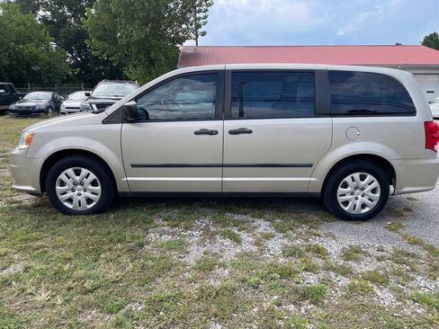 Used 2014 Dodge Grand Caravan American Value Package FWD image 4