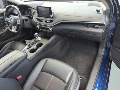 Certified 2019 Nissan Altima 2.5 SR AWD/4WD image 18