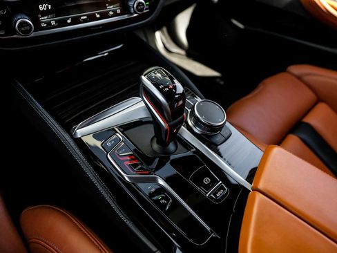 Used 2023 BMW M5 image 20