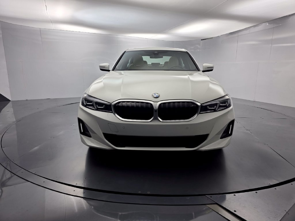 Certified 2024 BMW 330i Sedan w/ Convenience Package RWD image 2