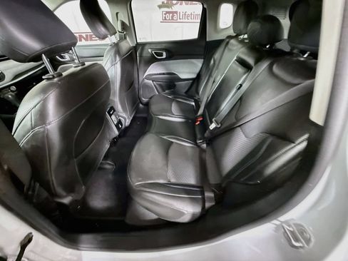 Used 2022 Jeep Compass Latitude w/ Convenience Group AWD/4WD image 26