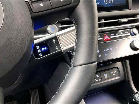 Used 2025 Hyundai Tucson Limited image 9