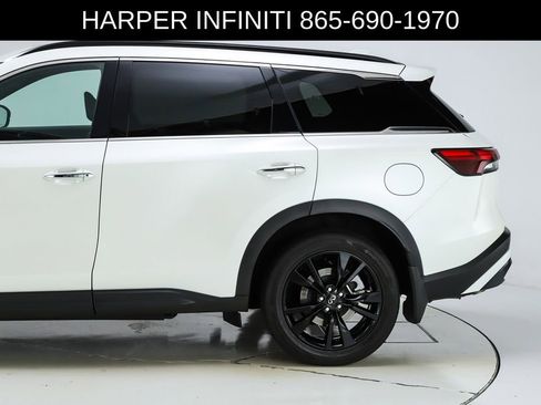 Used 2025 INFINITI QX60 Luxe w/ Black Edition image 45