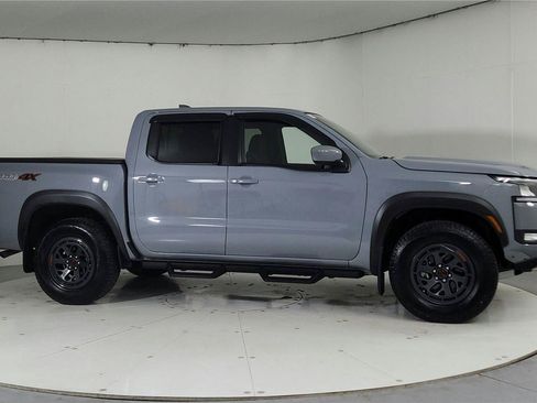 Certified 2026 Nissan Frontier PRO-4X w/ Tow Package AWD/4WD image 8