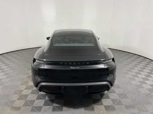 Used 2022 Porsche Taycan image 6
